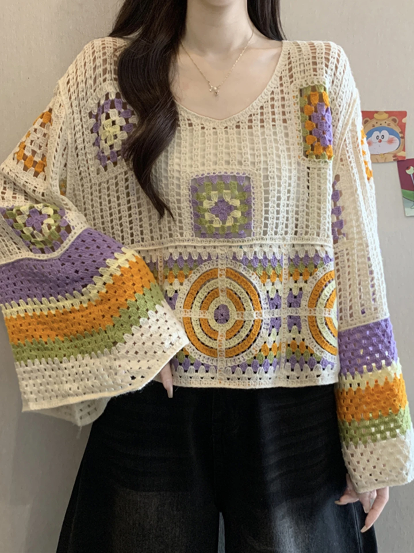Retro Hooked Floral Hollow out Knitted Top Women's Summer Outerwear Sun Protection Cover up Bohemian Style Bell Slee...
Retro Hooked Floral Hollow out Knitted Top Women's Summer Outerwear Sun Protection Cover up Bohemian Style Bell Slee...