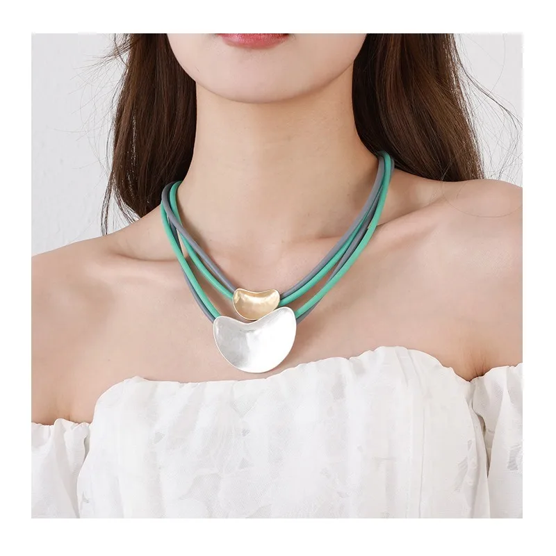 New Necklace Versatile Fashion Spring Color High Sense Simple Women's Short Jewelry
New Necklace Versatile Fashion Spring Color High Sense Simple Women's Short Jewelry