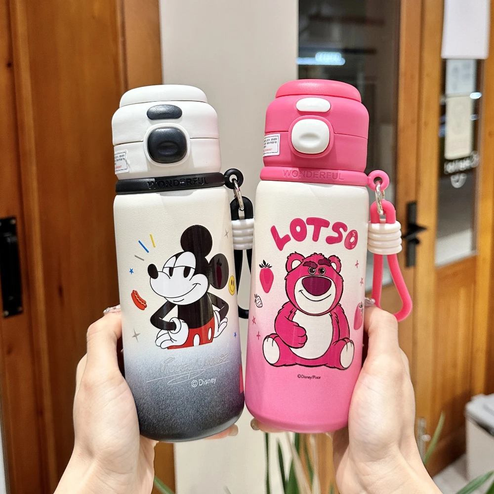 MINISO Микки Маус клубничный медведь соломенная чашка портативная детская бутылка для воды спортивная бутылка для воды детский рождественский подарок
MINISO Микки Маус клубничный медведь соломенная чашка портативная детская бутылка для воды спортивная бутылка для воды детский рождественский подарок