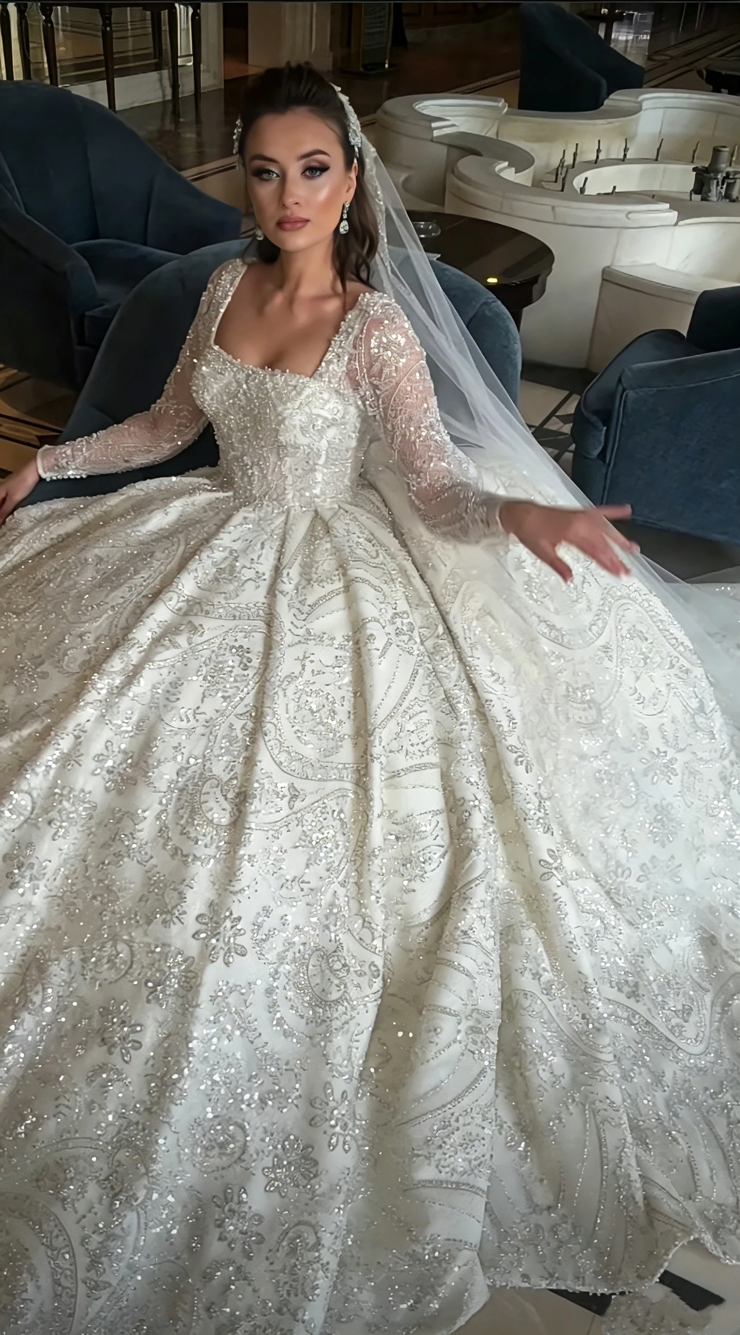 Luxury Square Neck Long Sleeve Ball Gown Wedding Dress Sparkly Beaded Lace Bridal Gown With Train Vestido De Novia Customized
Luxury Square Neck Long Sleeve Ball Gown Wedding Dress Sparkly Beaded Lace Bridal Gown With Train Vestido De Novia Customized
