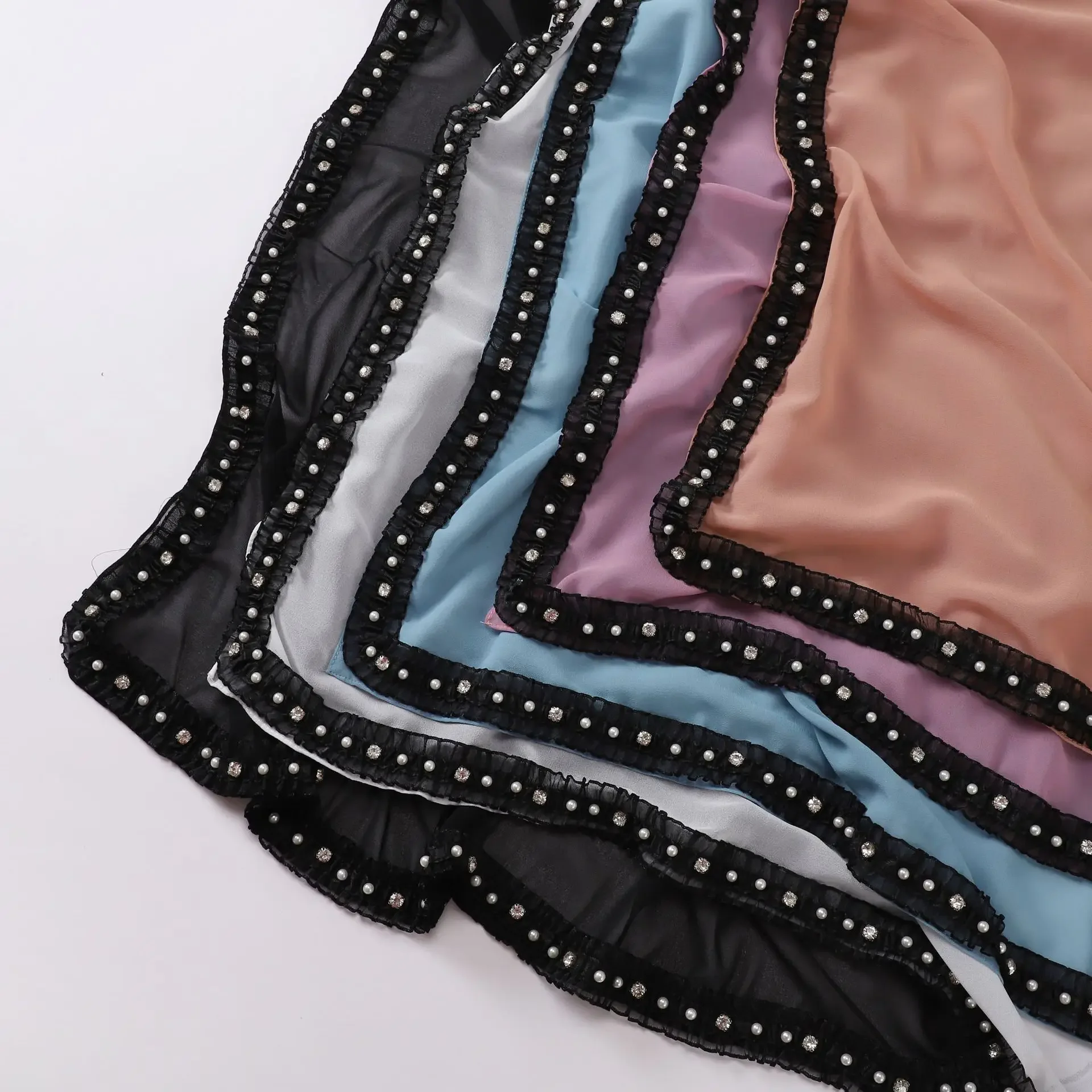 Pearl Chiffon Square Scarf Turban Beaded Headscarf Women Muslim Hijab Bandanas Headband Bufanda Kerchief Turbante Mujer 90*90cm
Pearl Chiffon Square Scarf Turban Beaded Headscarf Women Muslim Hijab Bandanas Headband Bufanda Kerchief Turbante Mujer 90*90cm