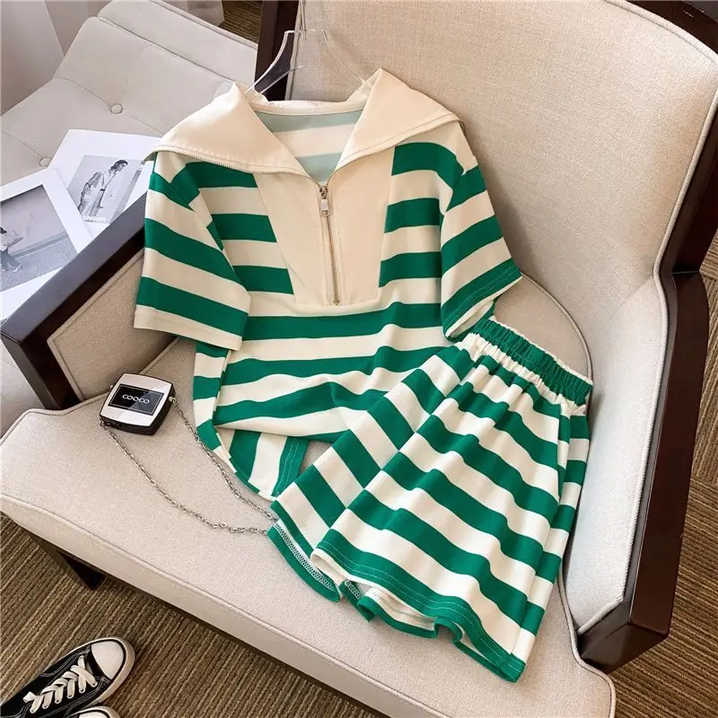 Women's 2025 New Casual Korean Stripe Shirts Tops Shorts Suit Summer Slim Home Clothes Two Piece Set For Girl Running Tracksuit
Women's 2025 New Casual Korean Stripe Shirts Tops Shorts Suit Summer Slim Home Clothes Two Piece Set For Girl Running Tracksuit