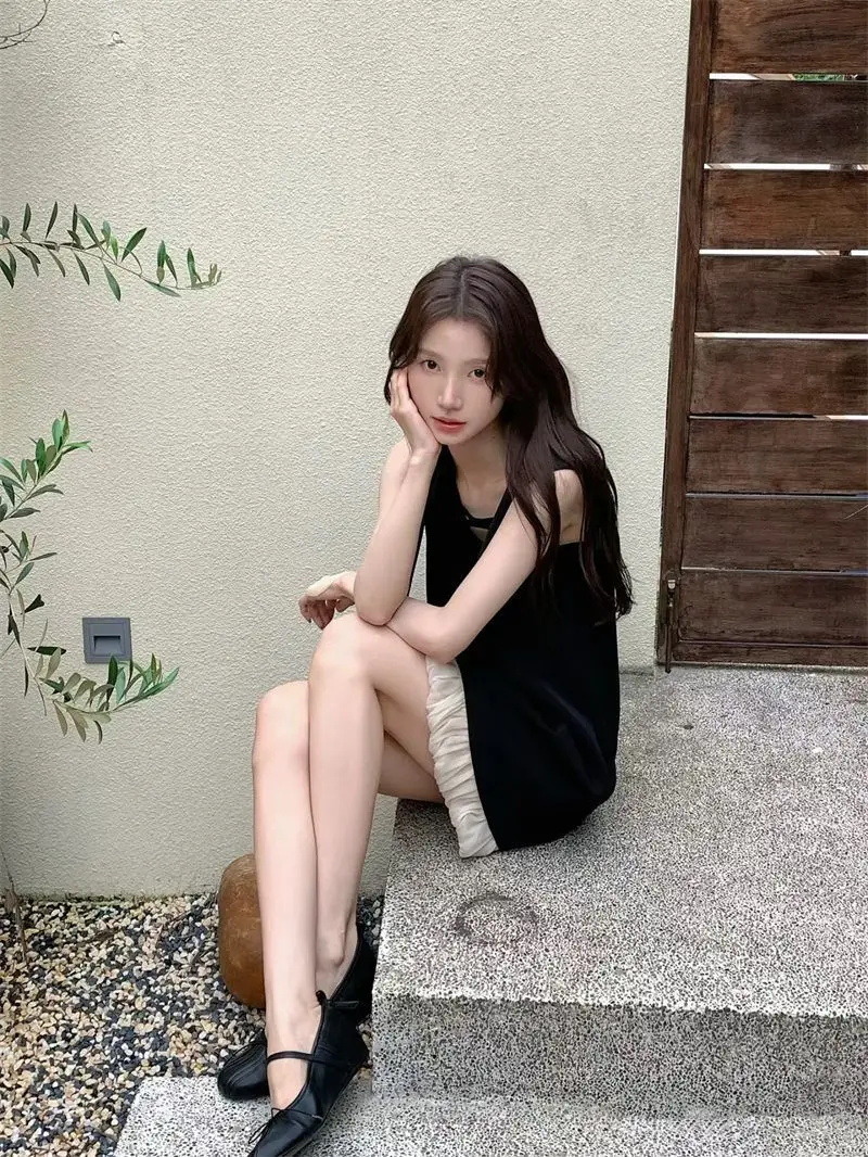 Платья женские, французская шикарная плиссированная юбка-миди с высокой талией, элегантная весенняя модная праздничная стильная легкая женская мягкая юбка в стиле ретро
Платья женские, французская шикарная плиссированная юбка-миди с высокой талией, элегантная весенняя модная праздничная стильная легкая женская мягкая юбка в стиле ретро