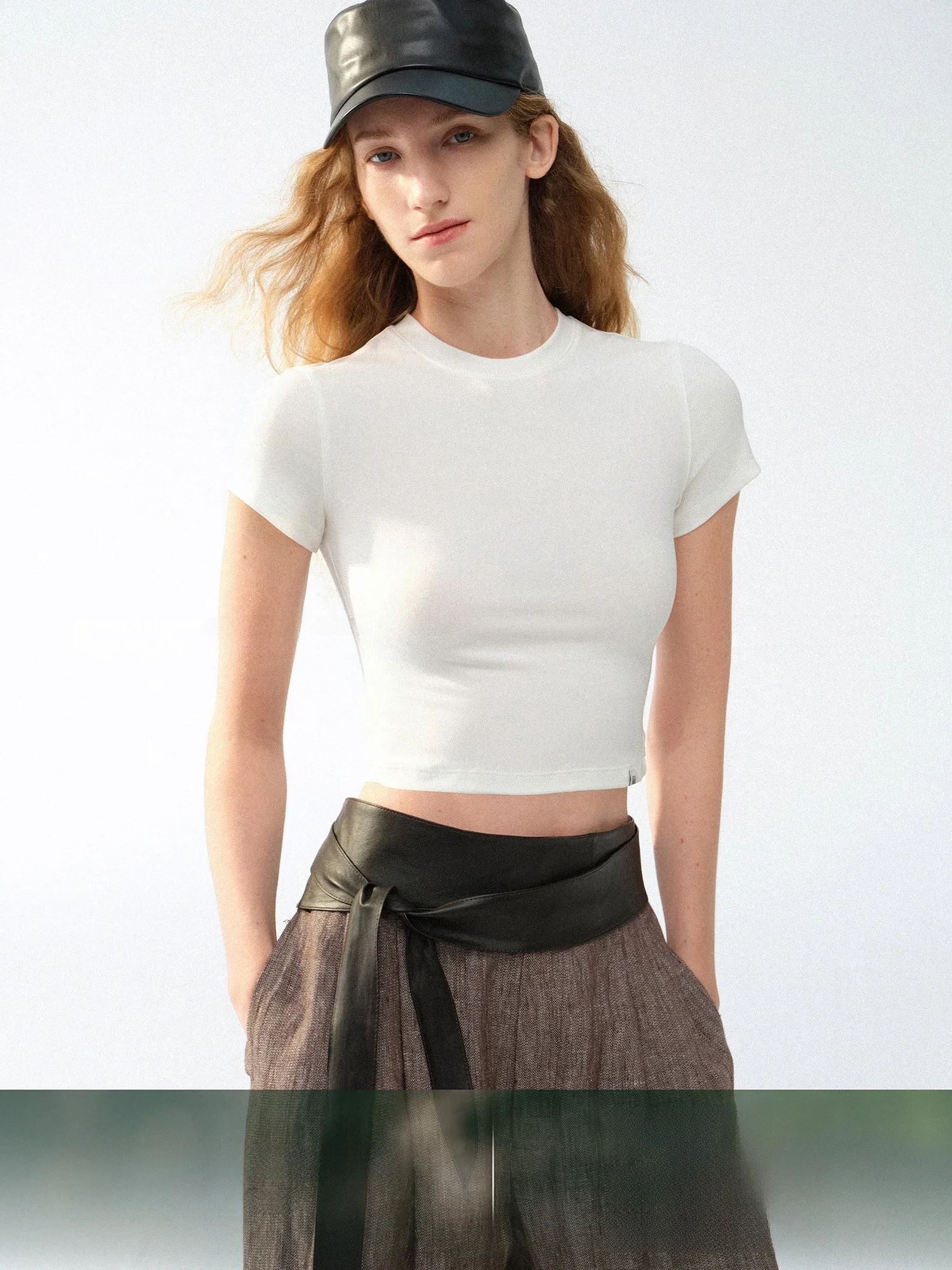 Mogas Kardaian Cool Soft Rceler Slim Fit round Ne ort Sve T irt Base Layer Casual Sle Ladies' Commute Wear
Mogas Kardaian Cool Soft Rceler Slim Fit round Ne ort Sve T irt Base Layer Casual Sle Ladies' Commute Wear