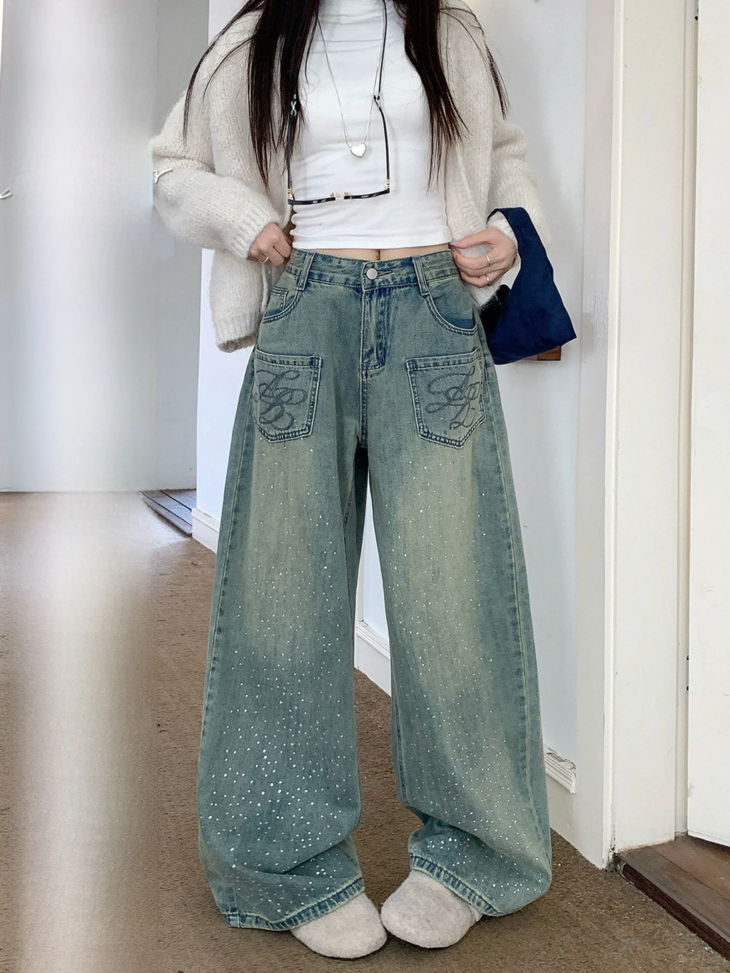 plus Size Women's Fleece Lined Wide Leg Jeans High Waist Diamond Embellished Casual Fit Soft Fabric Autumn Winter Style
plus Size Women's Fleece Lined Wide Leg Jeans High Waist Diamond Embellished Casual Fit Soft Fabric Autumn Winter Style