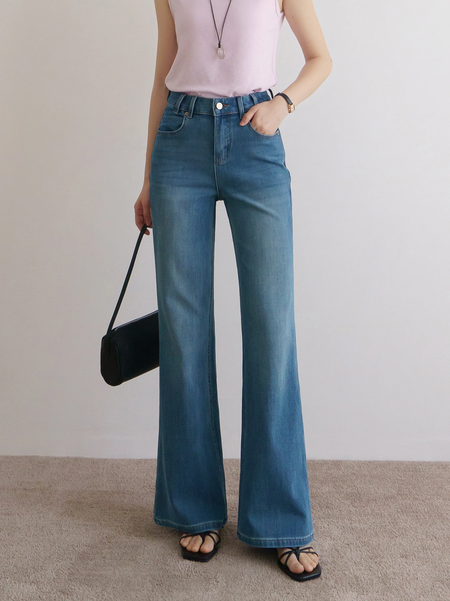 Floradance Slimming Wide Leg Jeans Women's Spring 2026 New Style High Waist Cotton Elastic Micro Flare Pants Versatile Model
Floradance Slimming Wide Leg Jeans Women's Spring 2026 New Style High Waist Cotton Elastic Micro Flare Pants Versatile Model