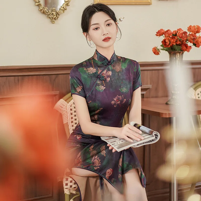 Summer Chinese Traditional Style Mid-length Improved Cheongsam Retro Fashion Performance Banquet Evening Dress Qipao for Women
Summer Chinese Traditional Style Mid-length Improved Cheongsam Retro Fashion Performance Banquet Evening Dress Qipao for Women
