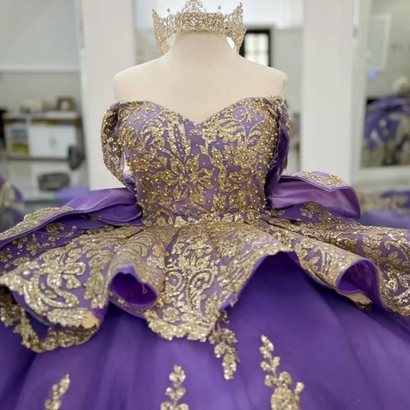 Customized Purple Quinceanera Dresses Off the Shoulder Sequin decal crystal Bow layering Long tail Vestido 15 Quinceanera
Customized Purple Quinceanera Dresses Off the Shoulder Sequin decal crystal Bow layering Long tail Vestido 15 Quinceanera