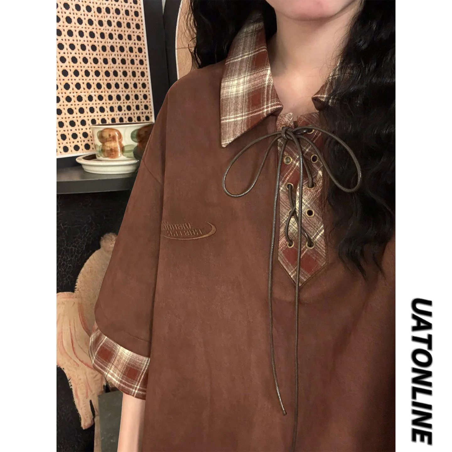 Американская ретро-футболка в клетку с имитацией двухслойности, короткий рукав, модный уличный стиль, женская, удобная, дышащая, повседневная
Американская ретро-футболка в клетку с имитацией двухслойности, короткий рукав, модный уличный стиль, женская, удобная, дышащая, повседневная