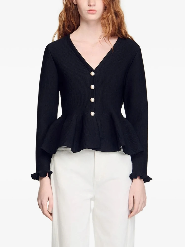 Pearl Decorated V-Neck Knitwear Spring 2026 Early Bloom French Style Soft Medium Pearl Ornament Pleated Hem Long Sleeve Cardigan
Pearl Decorated V-Neck Knitwear Spring 2026 Early Bloom French Style Soft Medium Pearl Ornament Pleated Hem Long Sleeve Cardigan