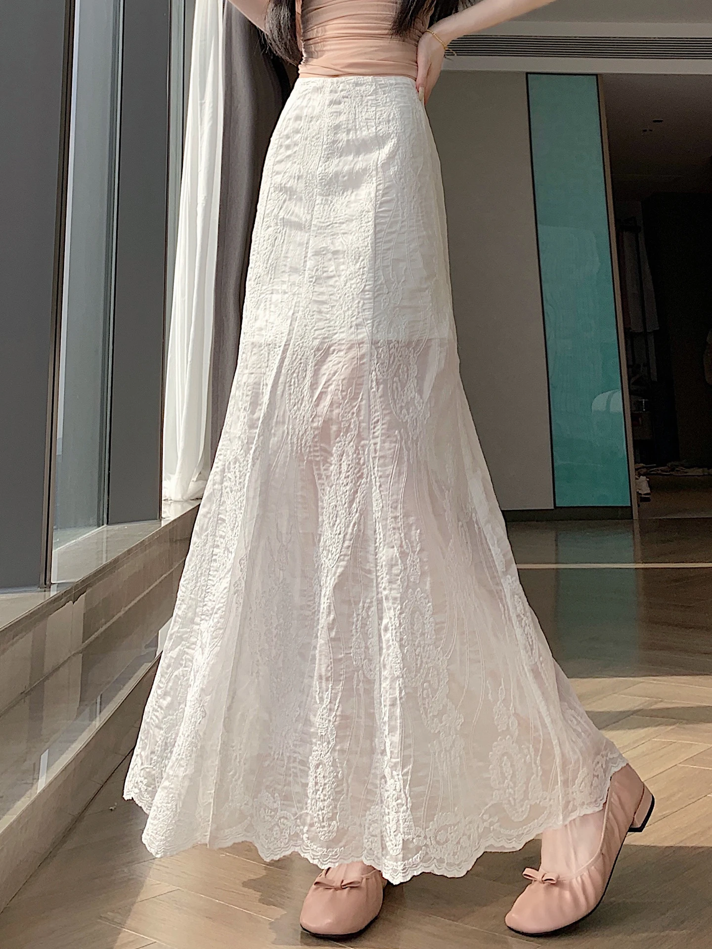 Elegant Lace Patchwork Embroidered Fish Tail Half Skirt High Waist Slimming Hip Covering Drapey A-Line Wrap Body Midi Skirt
Elegant Lace Patchwork Embroidered Fish Tail Half Skirt High Waist Slimming Hip Covering Drapey A-Line Wrap Body Midi Skirt
