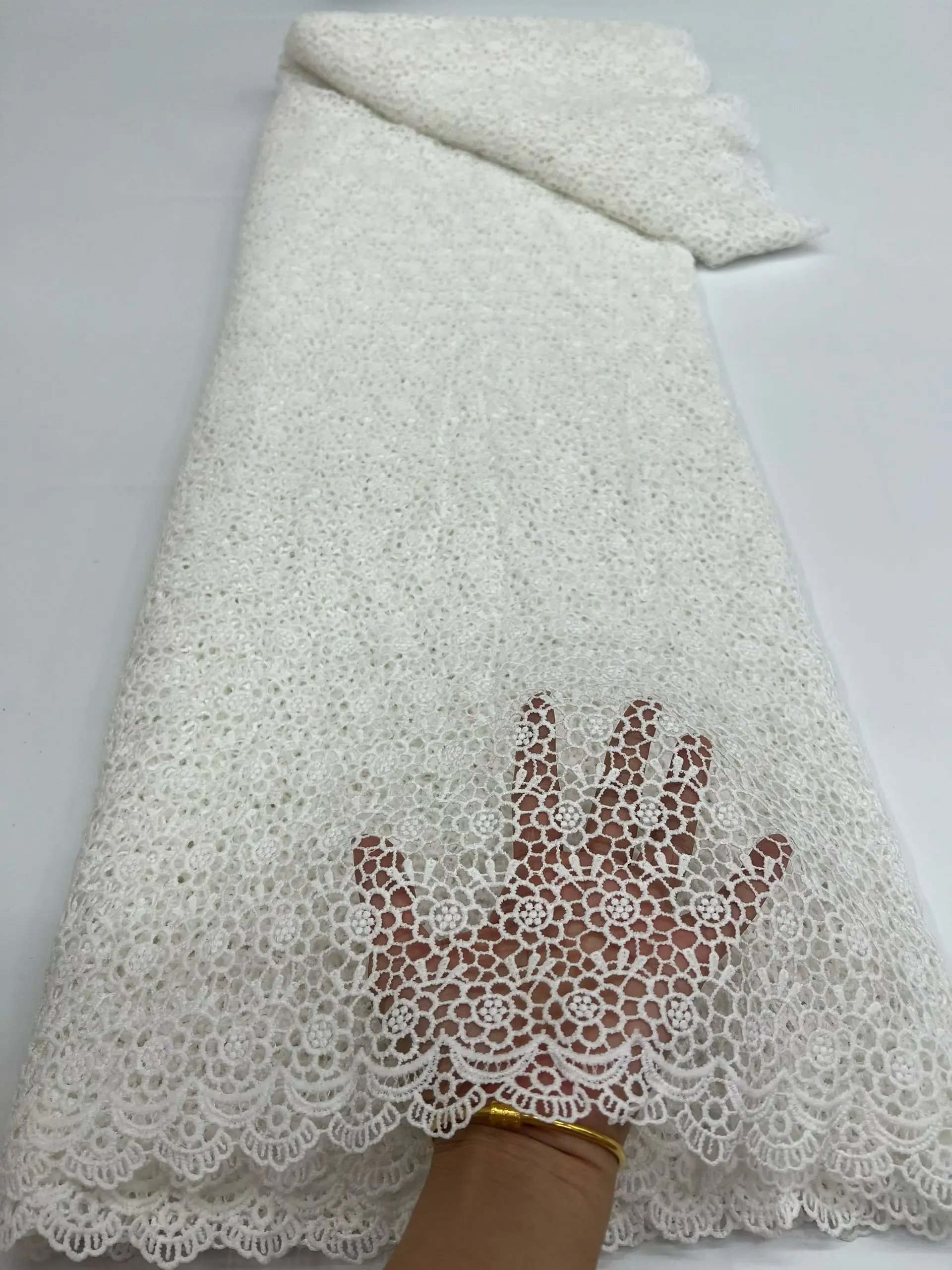 Новое поступление, белая молочная шелковая африканская кружевная ткань 2025 года, высокое качество, нигерийская сетчатая кружевная ткань для женщин, праздничное платье LR25152 
Новое поступление, белая молочная шелковая африканская кружевная ткань 2025 года, высокое качество, нигерийская сетчатая кружевная ткань для женщин, праздничное платье LR25152