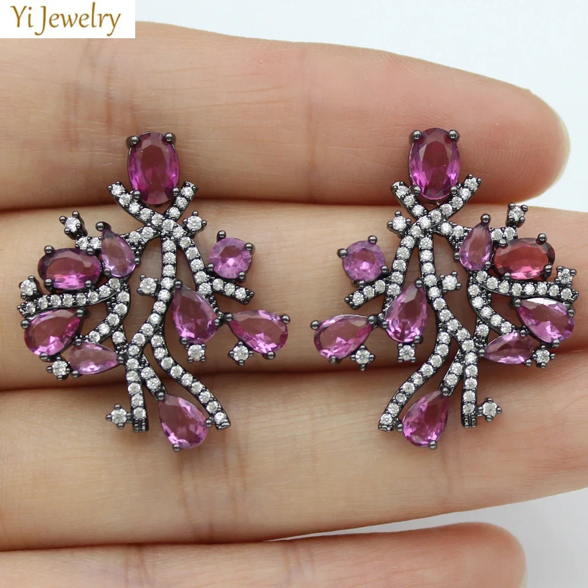 Sweet Plant Earrings Purple Pink White Zirconia Crystal Shiny Stud Tree Leaf Jewelry Daily Wear Gift
Sweet Plant Earrings Purple Pink White Zirconia Crystal Shiny Stud Tree Leaf Jewelry Daily Wear Gift