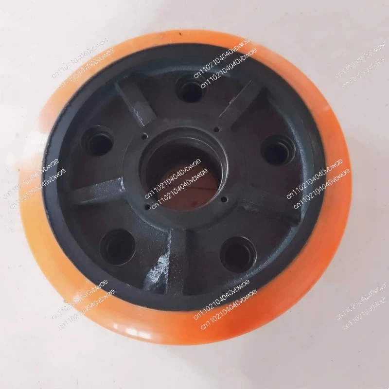 Heli CQD16 Reach Electric Forklift Front Wheel 285 * 100 New 5-hole Load-bearing Wheel
Heli CQD16 Reach Electric Forklift Front Wheel 285 * 100 New 5-hole Load-bearing Wheel