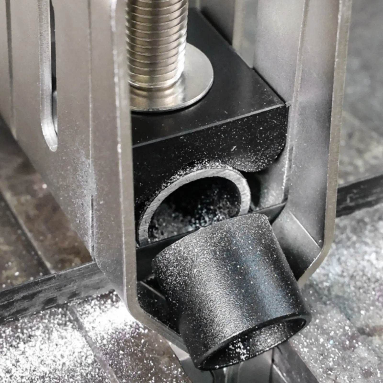 Carbon Fiber Tube Cutter Guide Sturdy Metal Body Tube Cutting Guide Bike Pipe Cutting Jig Easy to Use Seatpost Saw Jig
Carbon Fiber Tube Cutter Guide Sturdy Metal Body Tube Cutting Guide Bike Pipe Cutting Jig Easy to Use Seatpost Saw Jig