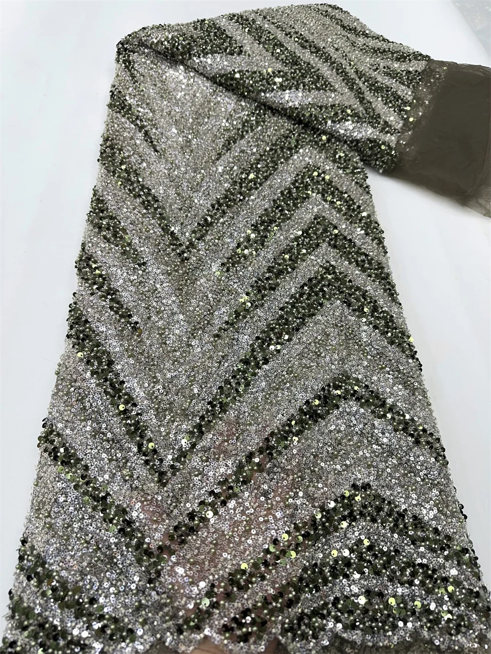 2025 Black High Quality 3D African Net Lace Fabric Sequin Mesh Luxury Heavy bead Embroidered Tulle Fabric for Sewing Dresses
2025 Black High Quality 3D African Net Lace Fabric Sequin Mesh Luxury Heavy bead Embroidered Tulle Fabric for Sewing Dresses