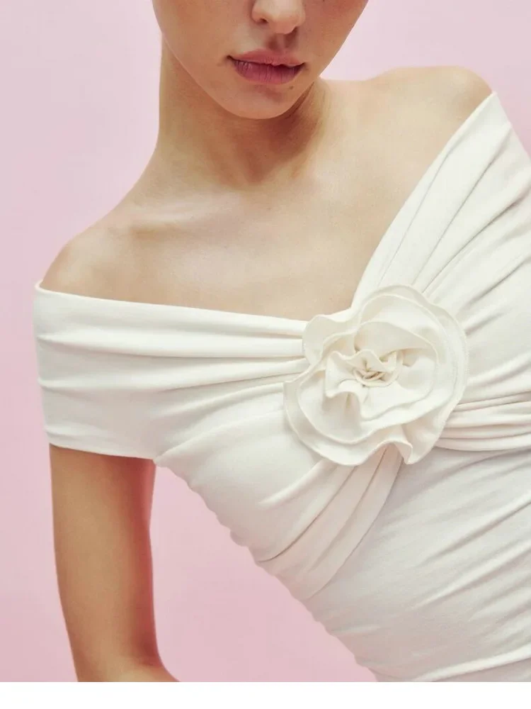 New Female One Shoulder Top with Flower Sexy Knitted Top Women Solid Color V-neck Slim Fit Shirt for 2025 Spring/Summer
New Female One Shoulder Top with Flower Sexy Knitted Top Women Solid Color V-neck Slim Fit Shirt for 2025 Spring/Summer