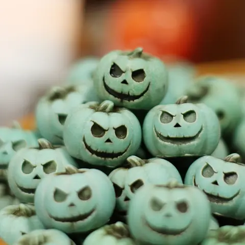 20pcs Resin Green Small Pumpkin Garden Miniature Sculptures, Harvest Joy | Creative Simulation Pumpkin Statue Props