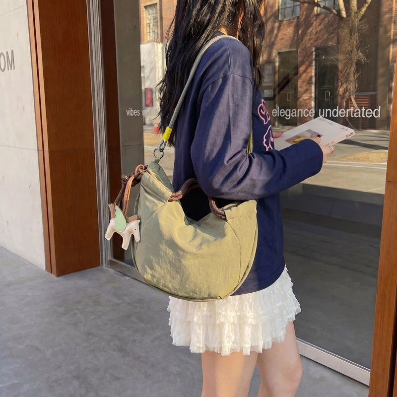2026 New Women's Nylon Tote Bag Casual Daily Office Crossbody Bag Minimalist Design Lightweight Versatile Work Bag
2026 New Women's Nylon Tote Bag Casual Daily Office Crossbody Bag Minimalist Design Lightweight Versatile Work Bag