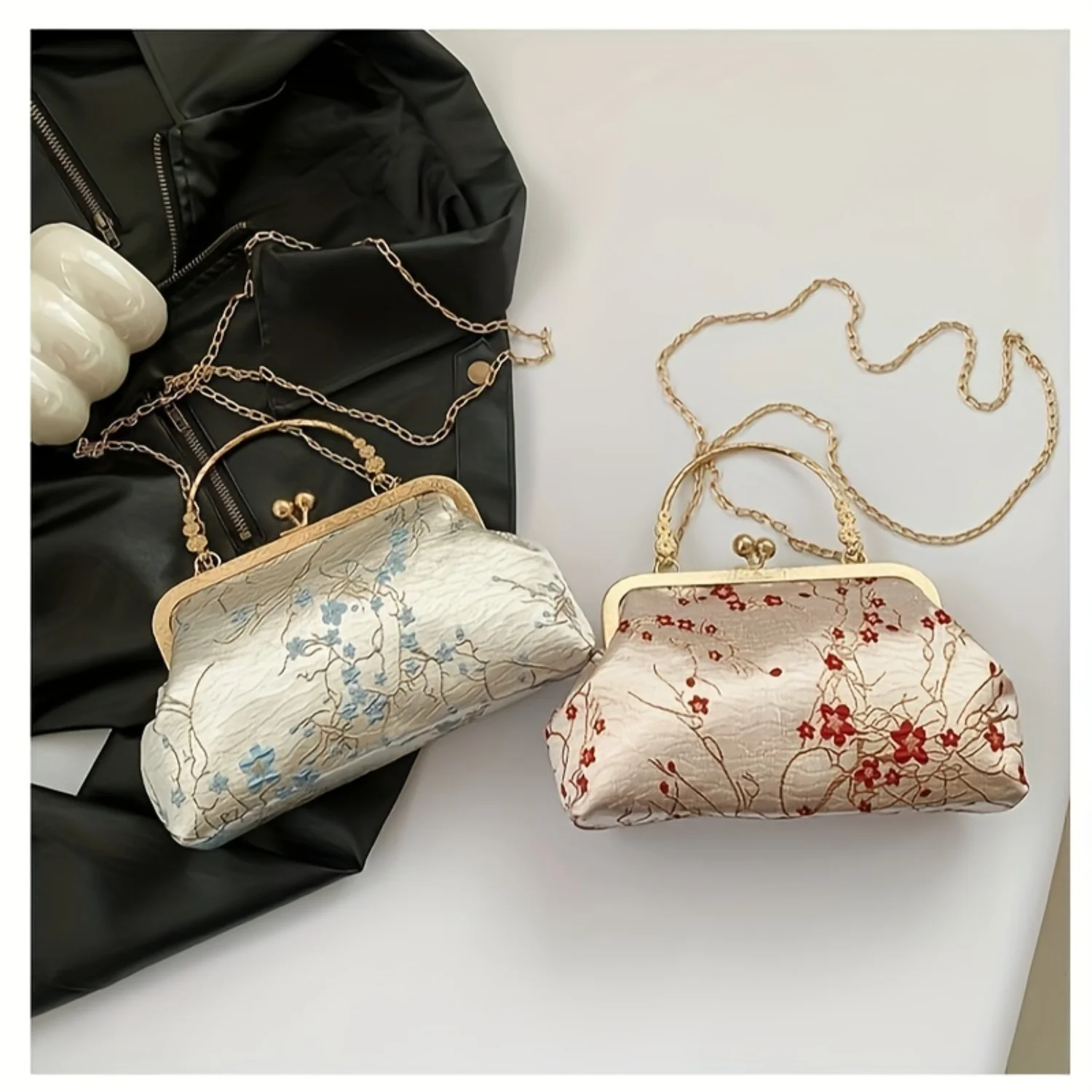 Vintage Floral Women's Handbag Crossbody Clutch Chain - Fashion Accessory Stylish Outings
Vintage Floral Women's Handbag Crossbody Clutch Chain - Fashion Accessory Stylish Outings