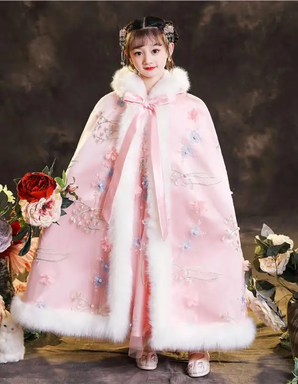 Плащ феи ханьфу для девочек, теплый костюм Тан, детское зимнее бархатное праздничное платье с вышивкой и плащом, китайская новогодняя одежда
Плащ феи ханьфу для девочек, теплый костюм Тан, детское зимнее бархатное праздничное платье с вышивкой и плащом, китайская новогодняя одежда