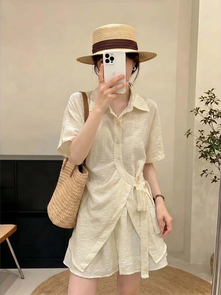 plus Size Women's Summer Cotton Linen Waist-Cinching Short Sleeve Shirt Shorts Two-Piece Set Fashionable Casual Commute Style
plus Size Women's Summer Cotton Linen Waist-Cinching Short Sleeve Shirt Shorts Two-Piece Set Fashionable Casual Commute Style