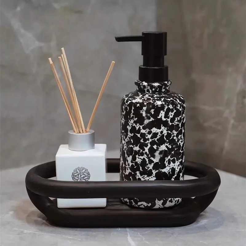 Workmanship Ceramic Extrusion Bottle Home Use Bathroom Hand Sanitizer Body Wash Shampoo Originality Mini Decorative Bottle
Workmanship Ceramic Extrusion Bottle Home Use Bathroom Hand Sanitizer Body Wash Shampoo Originality Mini Decorative Bottle