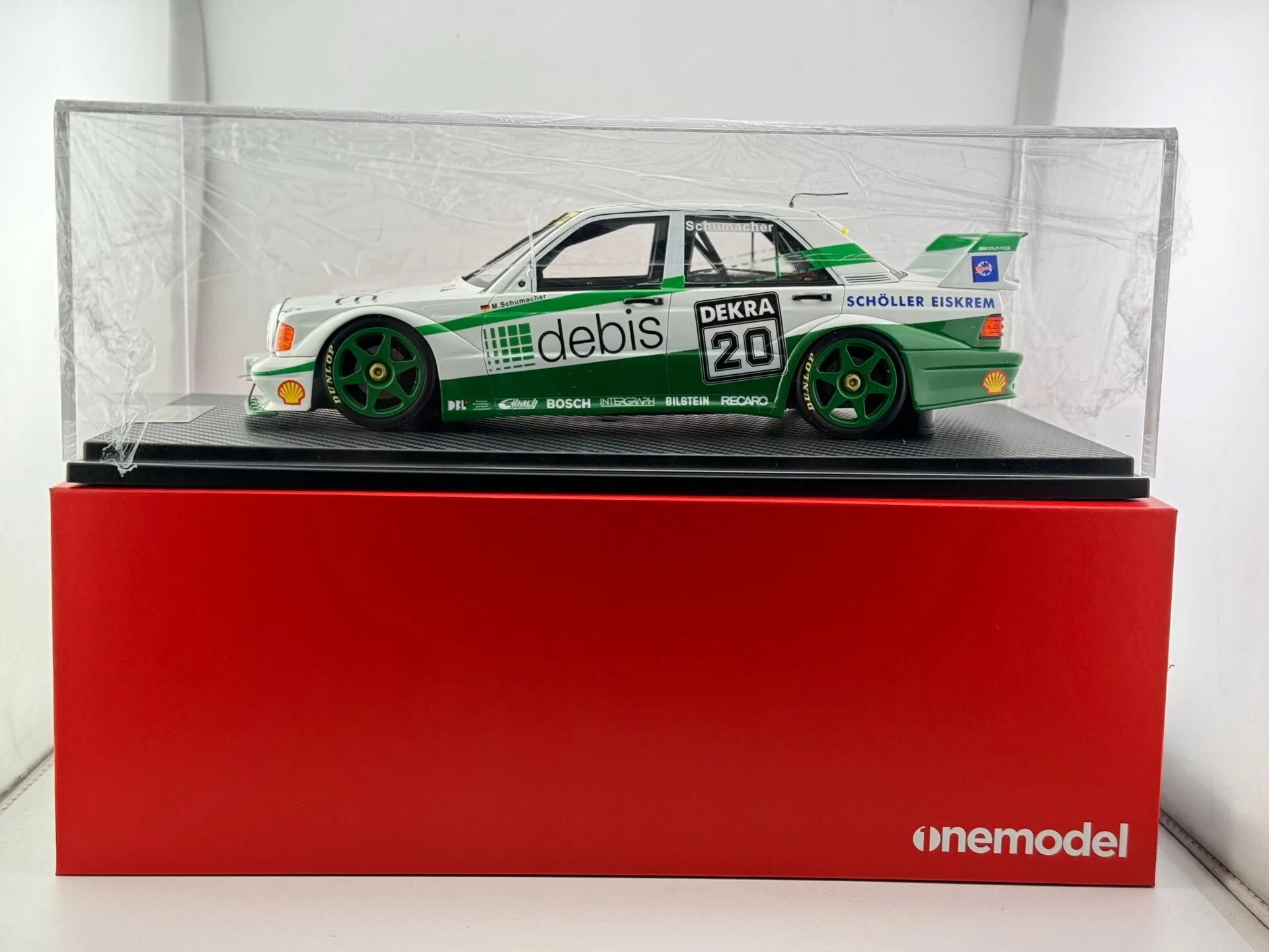 Onemodel 1/18 Scale BENZ 190e Car Model
Onemodel 1/18 Scale BENZ 190e Car Model