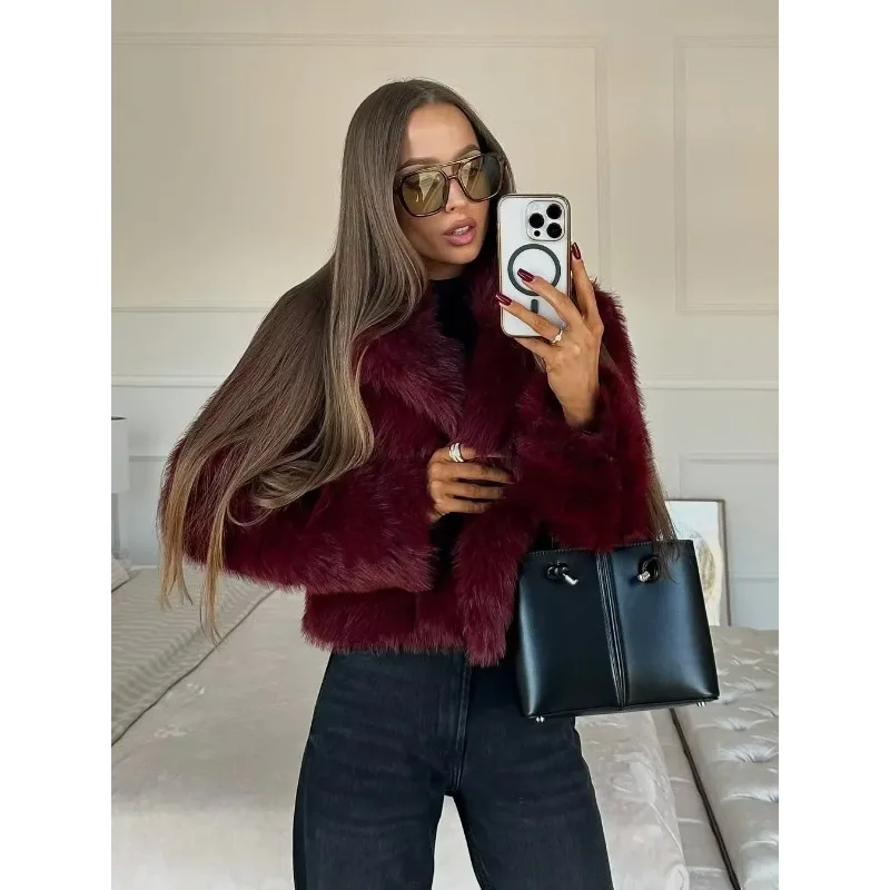 Wine Red Faux Fur Coat Women Fashion Lapel Long Sleeve Single Breasted Short Jackets Autumn Winter Lady Street Outwear
Wine Red Faux Fur Coat Women Fashion Lapel Long Sleeve Single Breasted Short Jackets Autumn Winter Lady Street Outwear