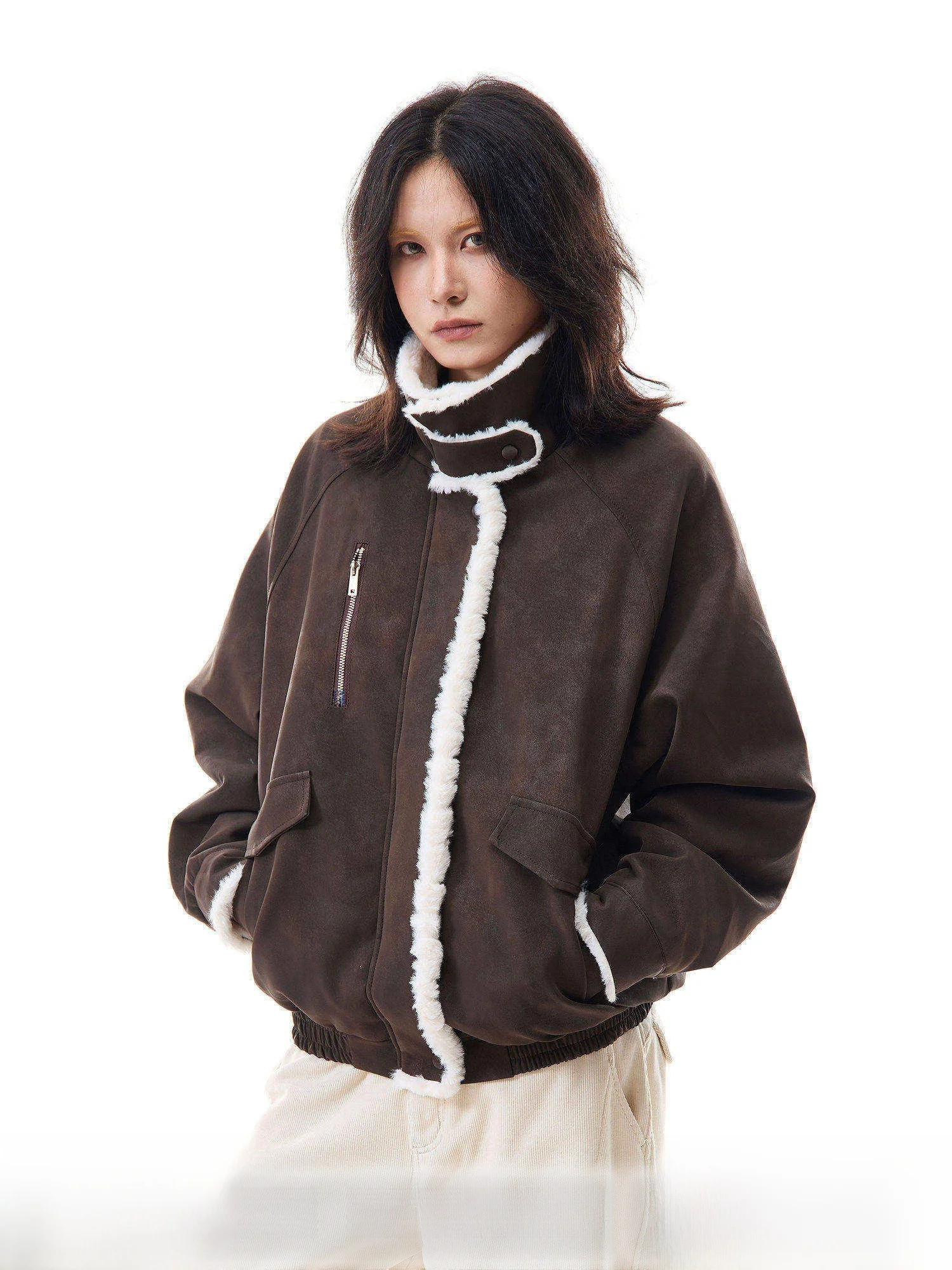 Куртка OEVB в американском ретро-стиле из замши с хлопковой подкладкой, свободного кроя, очень теплая, с воротником, для мужчин и женщин
Куртка OEVB в американском ретро-стиле из замши с хлопковой подкладкой, свободного кроя, очень теплая, с воротником, для мужчин и женщин