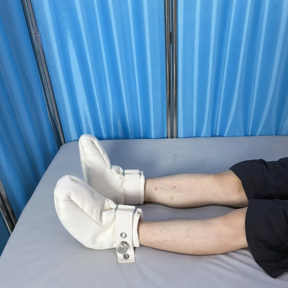 Diabetic Shoes with Soft Padded Lining Magnetic Locking Medical Orthopedic Comfort Slip-Ons with Adjustable Belt Beige Booties
Diabetic Shoes with Soft Padded Lining Magnetic Locking Medical Orthopedic Comfort Slip-Ons with Adjustable Belt Beige Booties