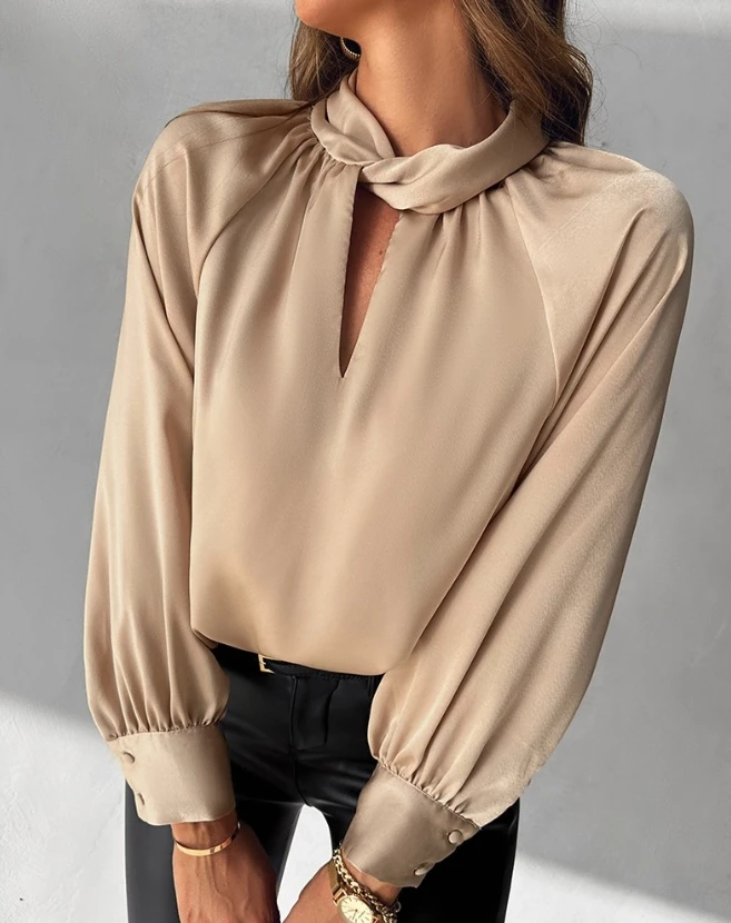 Keyhole Neck Twisted Pleated Top Hot Selling New Casual Fashion Long Sleeved High-End Luxury Temperament Women's Clothing
Keyhole Neck Twisted Pleated Top Hot Selling New Casual Fashion Long Sleeved High-End Luxury Temperament Women's Clothing