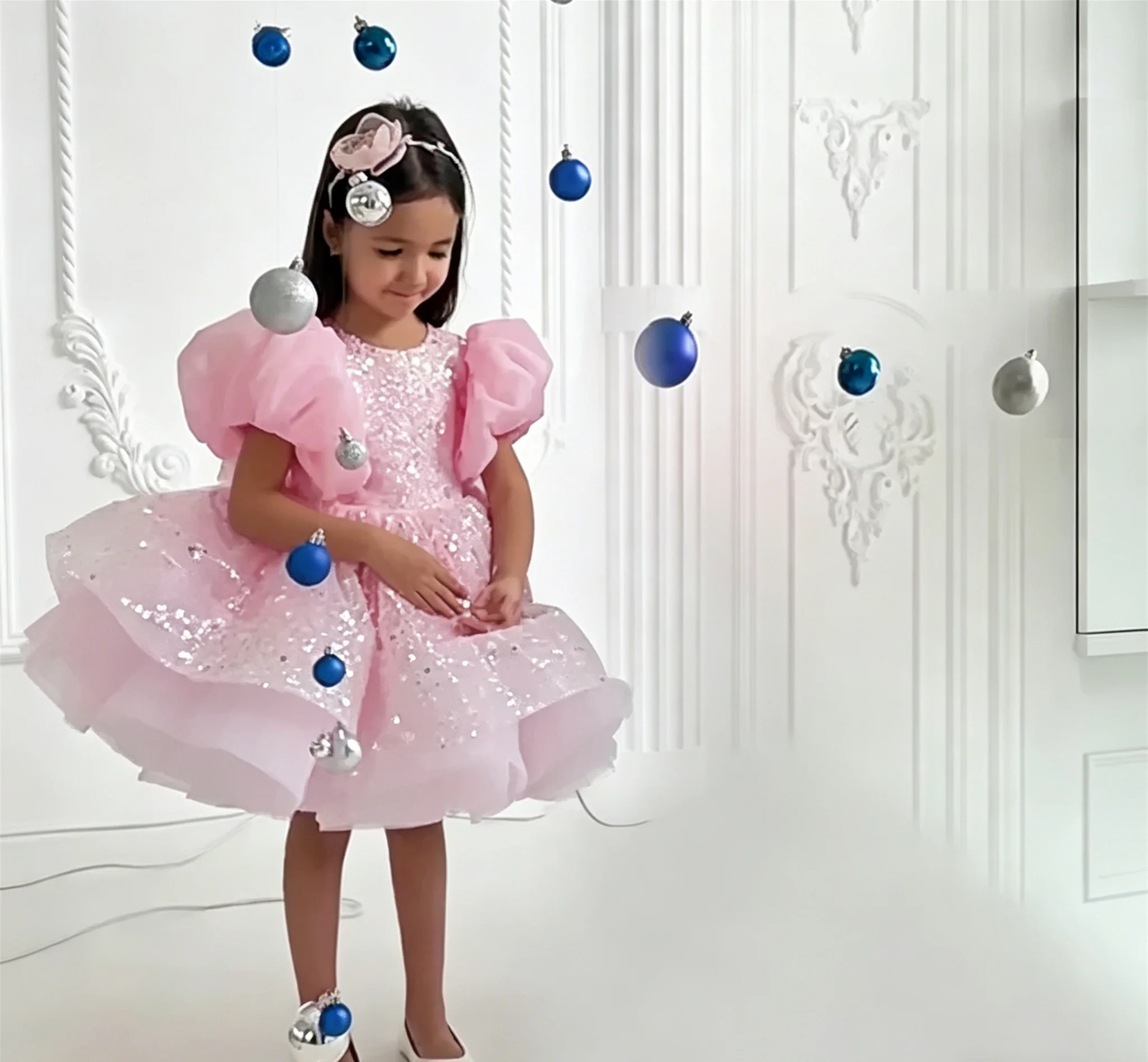Princess Flower Girl Dresses for Wedding Short Sleeves Puffy Knee Lenght Kids Birthday Gowns First Communion Gowns Customized
Princess Flower Girl Dresses for Wedding Short Sleeves Puffy Knee Lenght Kids Birthday Gowns First Communion Gowns Customized