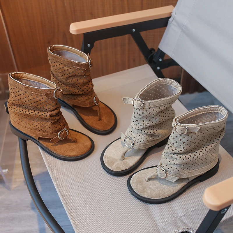 Детские высокие сандалии для девочек, летние, новые, модные, в корейском стиле, с мягкой подошвой, нескользящие, универсальные, с вырезами, в римском стиле, туфли принцессы
Детские высокие сандалии для девочек, летние, новые, модные, в корейском стиле, с мягкой подошвой, нескользящие, универсальные, с вырезами, в римском стиле, туфли принцессы