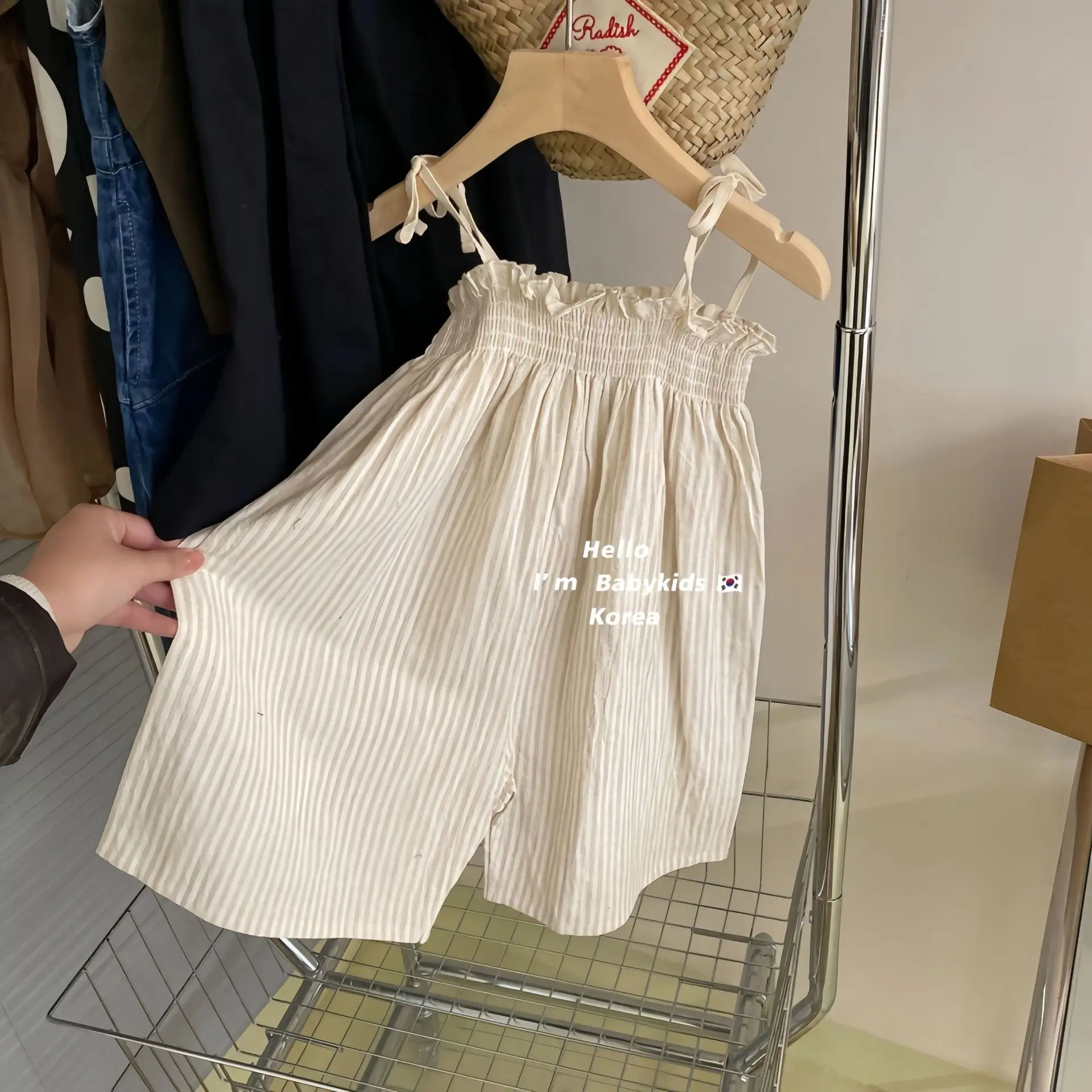 2024 Girls Baby Summer Slip Overalls Pants Fashion Kids Birthday Casual Rompers Children Clothes Outfits
2024 Girls Baby Summer Slip Overalls Pants Fashion Kids Birthday Casual Rompers Children Clothes Outfits