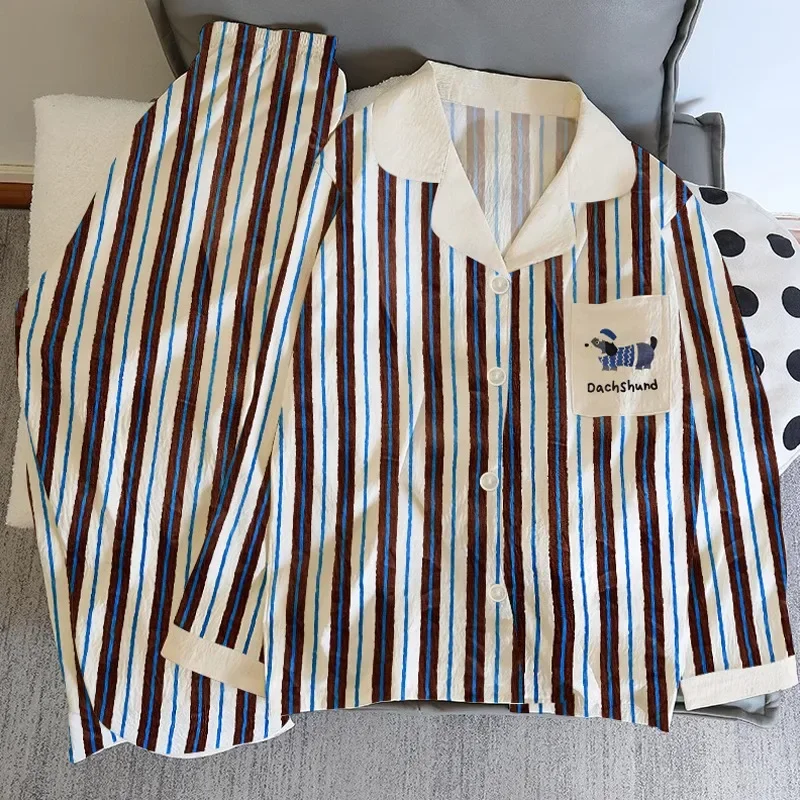 Корейский стиль, полосатый пижамный комплект с надписью «Собака», модный осенне-зимний винтажный комплект из 2 предметов, одежда для дома, новая пижама с длинными рукавами и лацканами на шее
Корейский стиль, полосатый пижамный комплект с надписью «Собака», модный осенне-зимний винтажный комплект из 2 предметов, одежда для дома, новая пижама с длинными рукавами и лацканами на шее