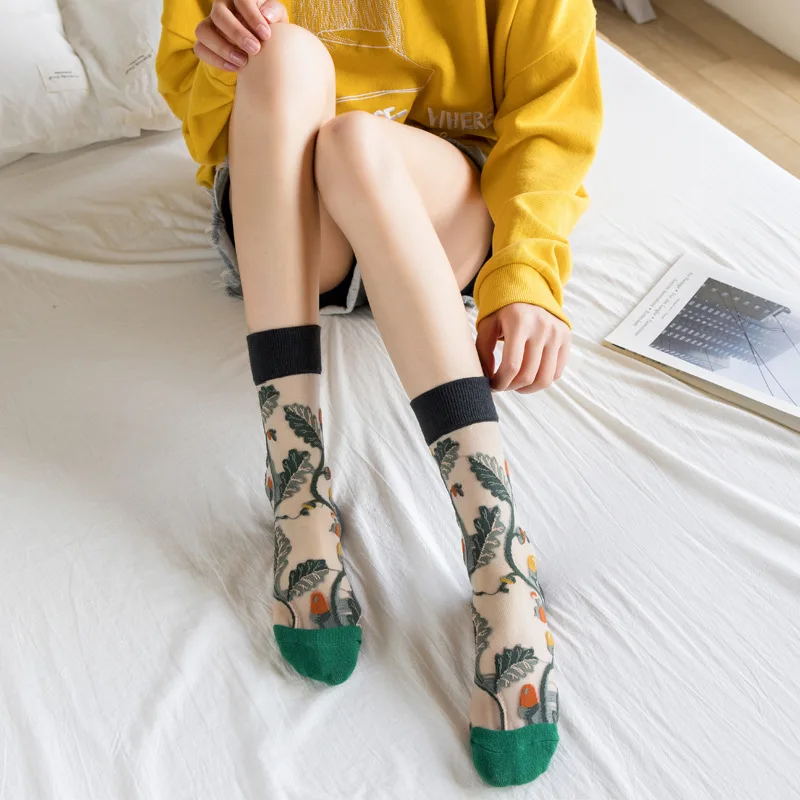New Transparent Crystal Silk Socks Ultra-thin Floral Sweet Cute Japanese Summer Sock Women Mid-tube Elastic Cream Color Socks
New Transparent Crystal Silk Socks Ultra-thin Floral Sweet Cute Japanese Summer Sock Women Mid-tube Elastic Cream Color Socks