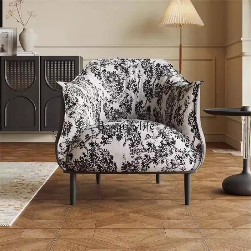 -American antique style bedroom balcony living room home leisure fabric single sofa chair
-American antique style bedroom balcony living room home leisure fabric single sofa chair