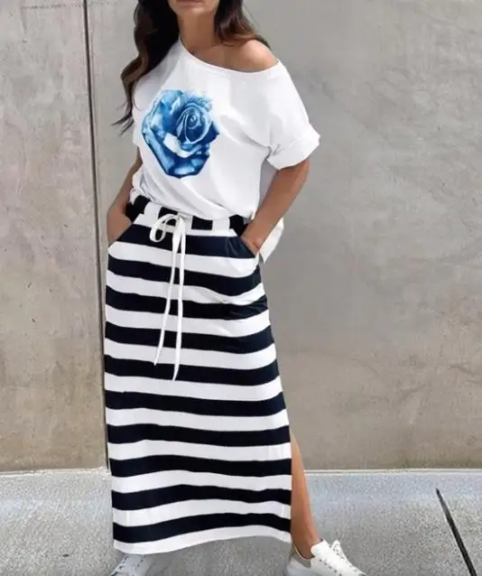 Summer New Women's Casual 2-Piece Set with Slant Collar Flower Printed T-Shirt and High Waist Striped Split Straight Skirt Set
Summer New Women's Casual 2-Piece Set with Slant Collar Flower Printed T-Shirt and High Waist Striped Split Straight Skirt Set