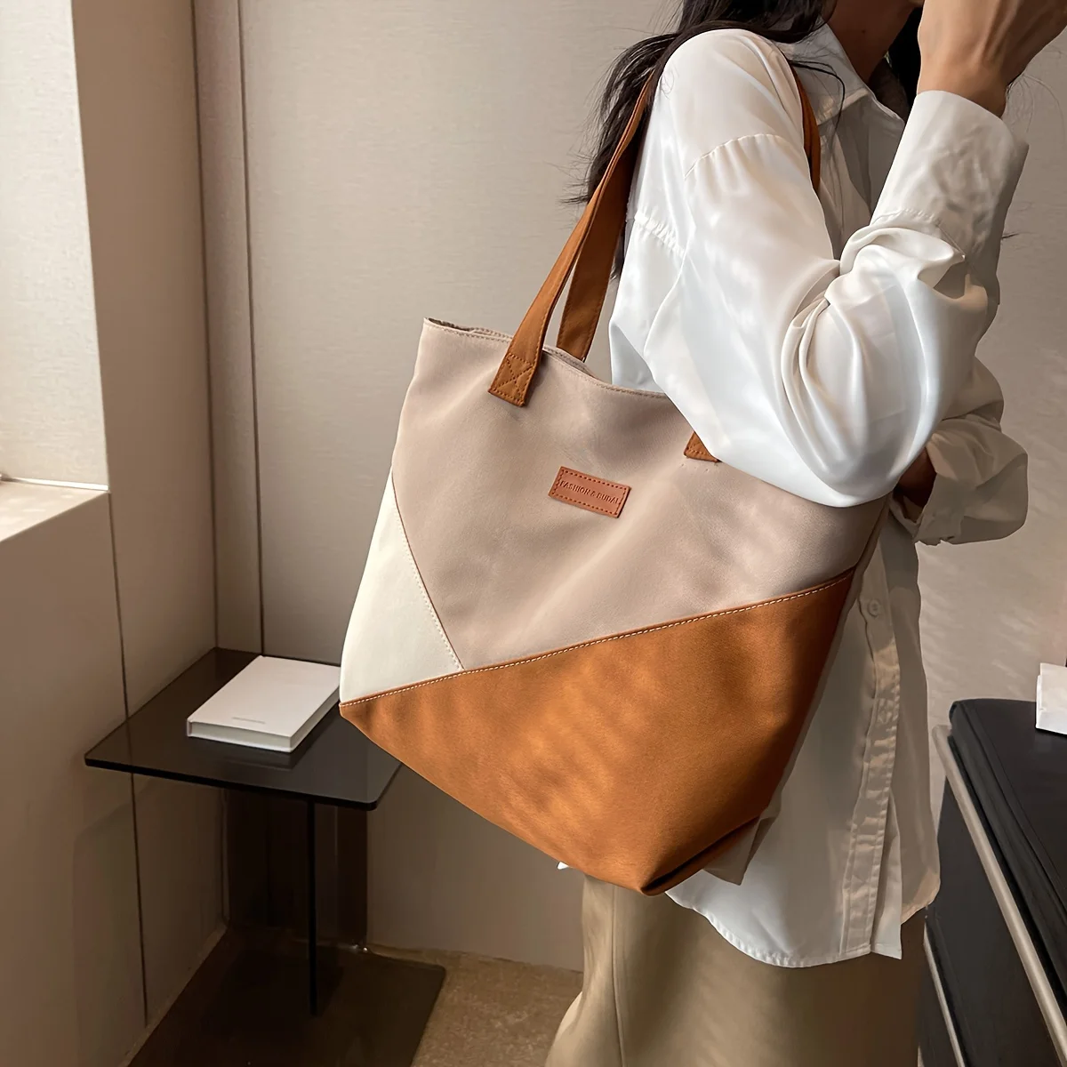 Large Capacity For Women 2025 New Summer Commuting Shoulder College Student Tote Bag, Canvas Bag
Large Capacity For Women 2025 New Summer Commuting Shoulder College Student Tote Bag, Canvas Bag