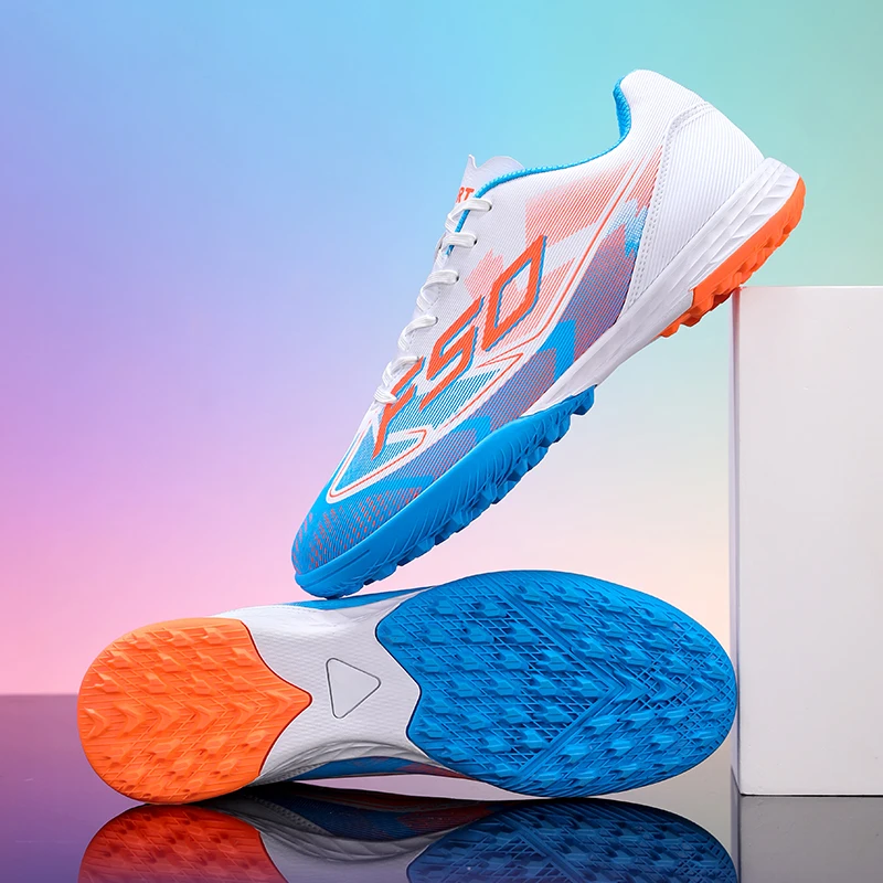 Summer Latest Studded Soccer Cleats Outdoor Breathable Non-slip Training Football Shoes
Summer Latest Studded Soccer Cleats Outdoor Breathable Non-slip Training Football Shoes