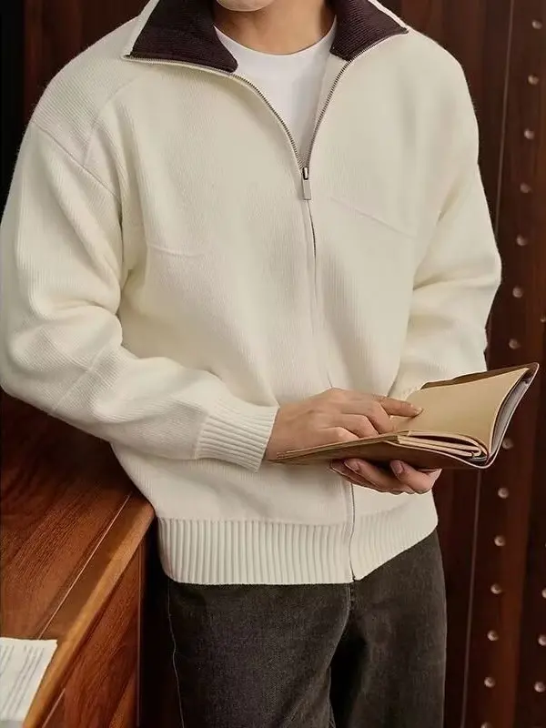 Утепленный теплый осенне-зимний кардиган-свитер для мужчин: повседневная свободная универсальная куртка с высоким воротником и двойной молнией
Утепленный теплый осенне-зимний кардиган-свитер для мужчин: повседневная свободная универсальная куртка с высоким воротником и двойной молнией