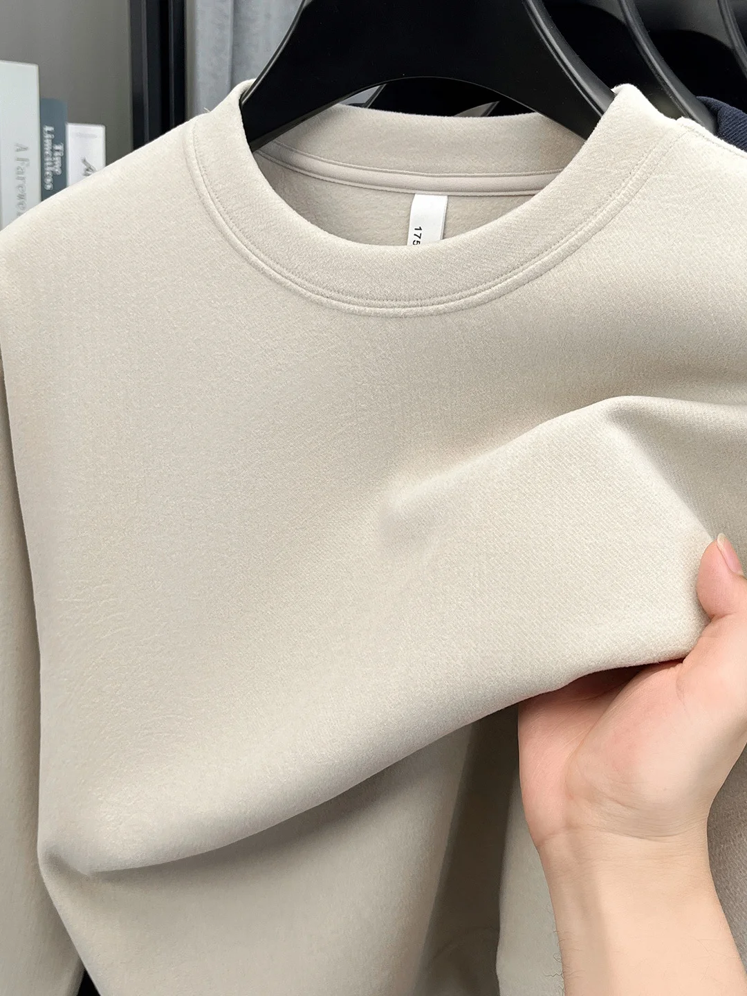 German Velvet Long Sve round Ne Men's Base irt Trendy Inner Wear Casual Faion Polyester Fiber Straight Cut Sle
German Velvet Long Sve round Ne Men's Base irt Trendy Inner Wear Casual Faion Polyester Fiber Straight Cut Sle