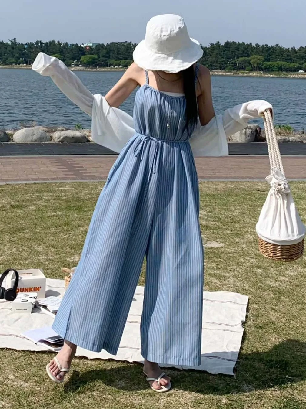 Casual Stripe Halter Pants Women's Waist Cinching Loose Wide Leg Long Pants Laid-back Style High Waist Commute
Casual Stripe Halter Pants Women's Waist Cinching Loose Wide Leg Long Pants Laid-back Style High Waist Commute