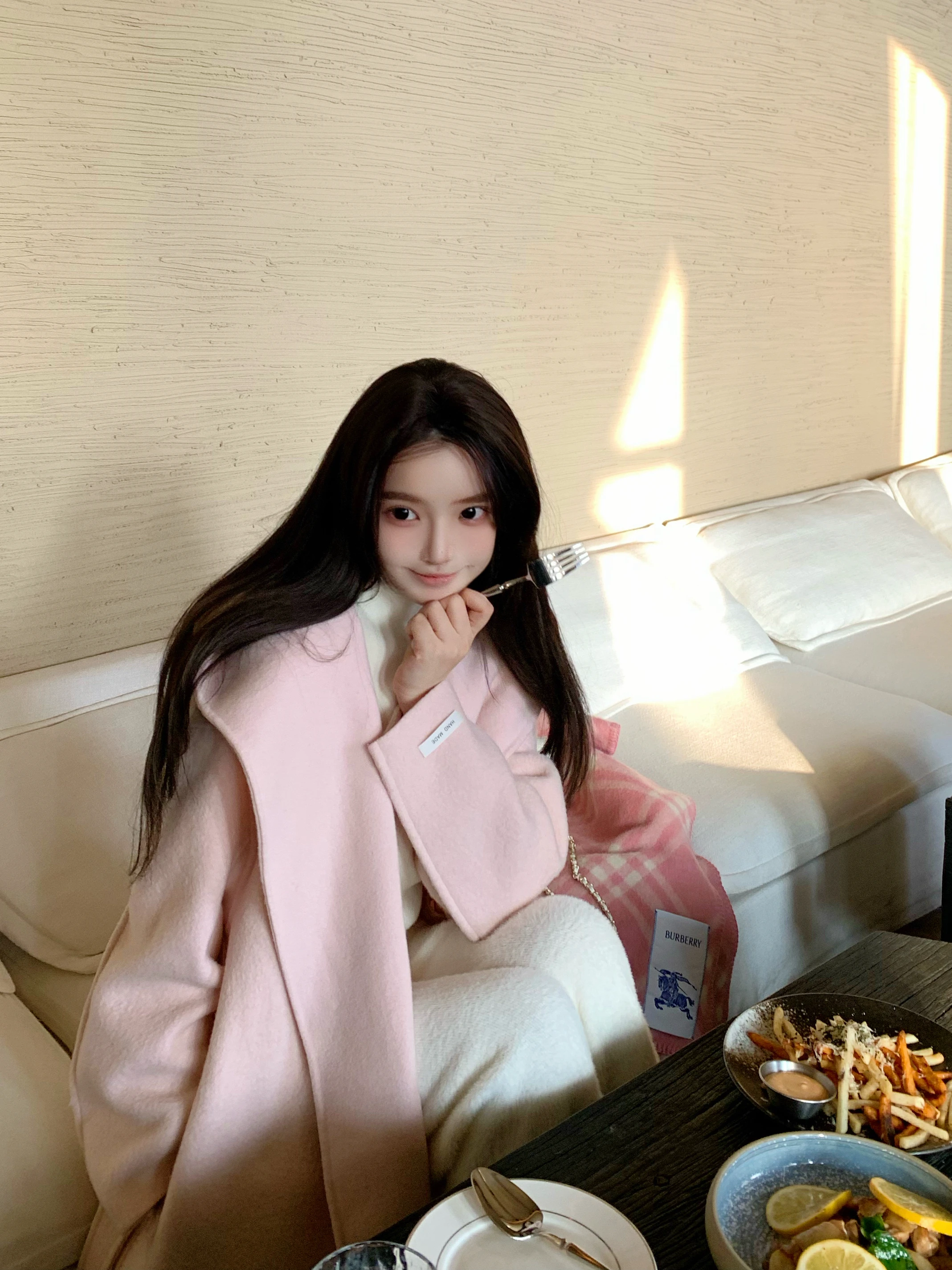 Pink Double-Sided Camere Camel Hair Coat with Hood Women's Winter Outerwear Thiened Straight Cut Commute Sle Online Exc...
Pink Double-Sided Camere Camel Hair Coat with Hood Women's Winter Outerwear Thiened Straight Cut Commute Sle Online Exc...