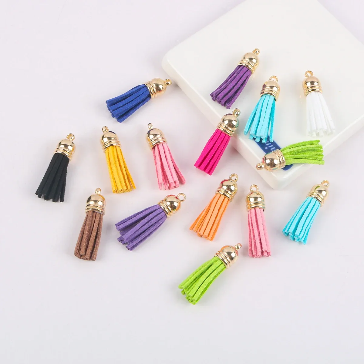 20pcs 36mm Vintage Velvet Tassels DIY Pendant key Fringer Trims Jewelry Finding Earrings Accessories Sewing Crafts
20pcs 36mm Vintage Velvet Tassels DIY Pendant key Fringer Trims Jewelry Finding Earrings Accessories Sewing Crafts