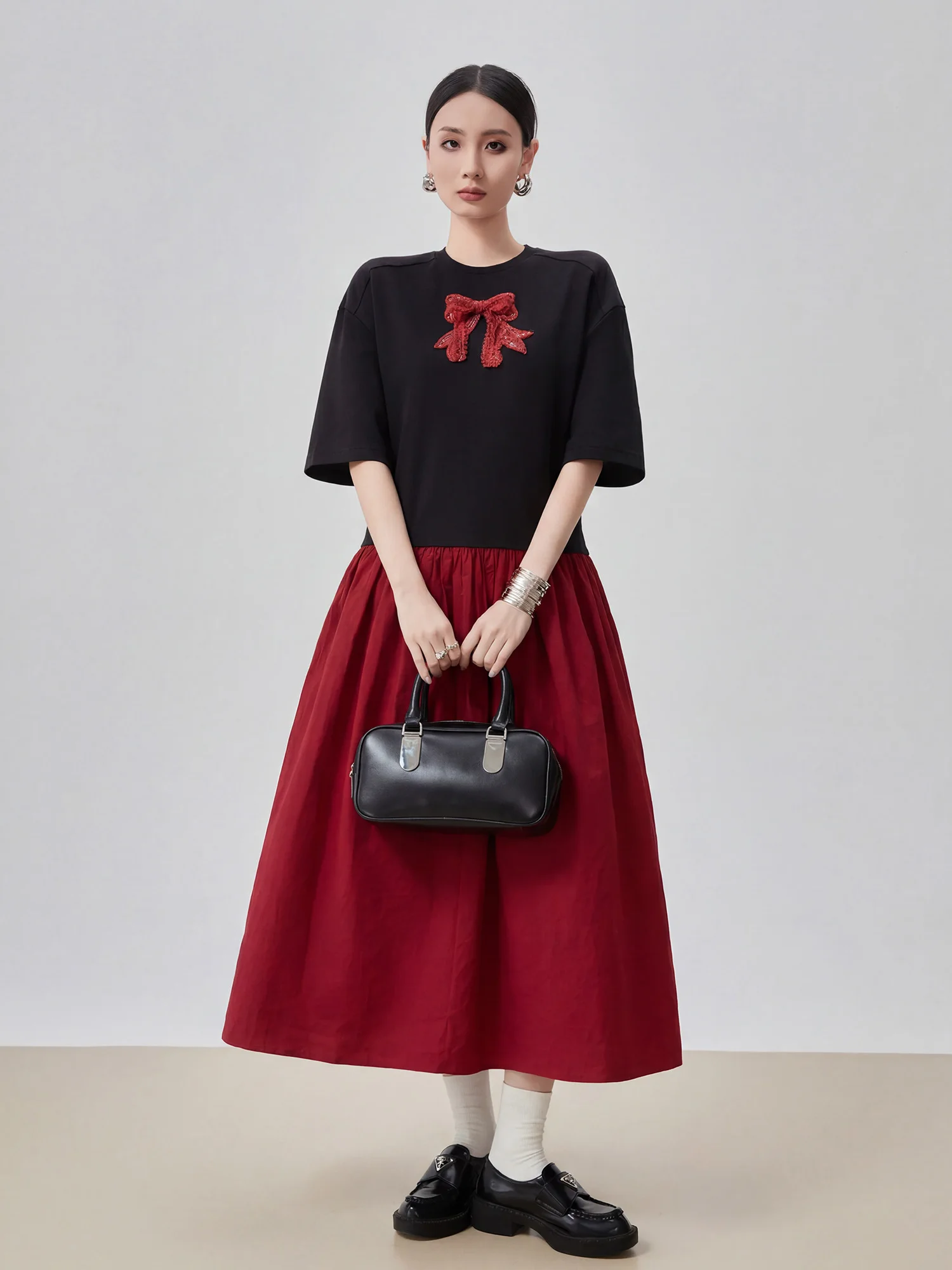 Casual round Neck A-Line Dress Women's Summer New Loose Design Sense Knot Short Sleeve Long Dress City Commute
Casual round Neck A-Line Dress Women's Summer New Loose Design Sense Knot Short Sleeve Long Dress City Commute