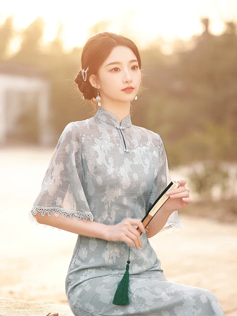 Elegant Grey Print Cheongsam Women Chinese Style Vintage Elegant Improved Female High Split Qipao Dress Hanfu
Elegant Grey Print Cheongsam Women Chinese Style Vintage Elegant Improved Female High Split Qipao Dress Hanfu