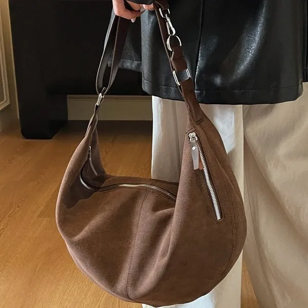 Women hobos bags big capacity casual Armpit bag for ladies soft Faux suede handbag Wide strap Shoulder Crossbody Bags bolsa
Women hobos bags big capacity casual Armpit bag for ladies soft Faux suede handbag Wide strap Shoulder Crossbody Bags bolsa
