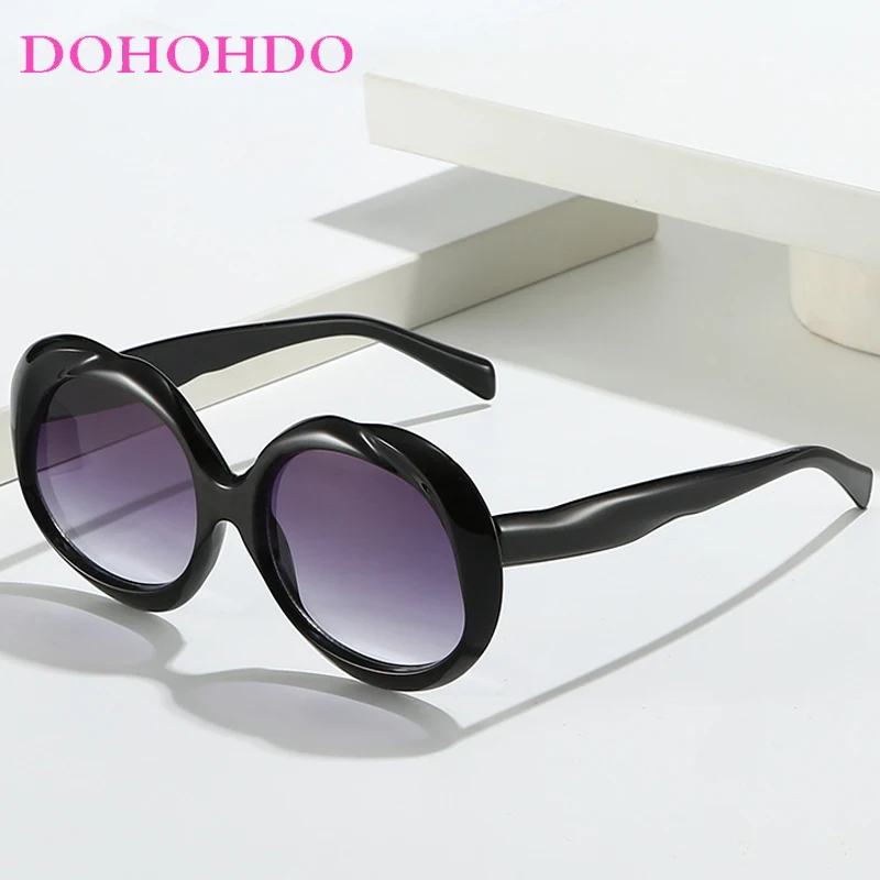 Fashion Square One-Piece Women Sunglasses Luxury Brand Designer Big Frame Men Sunglass Outdoor Driving Eyeglasses Female UV400
Fashion Square One-Piece Women Sunglasses Luxury Brand Designer Big Frame Men Sunglass Outdoor Driving Eyeglasses Female UV400